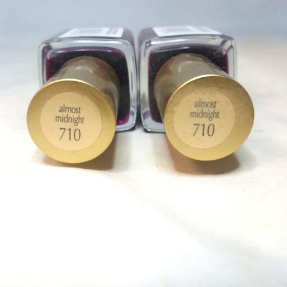 Loreal nail color #710 almost midnight  2pcs - Picture 2 of 2